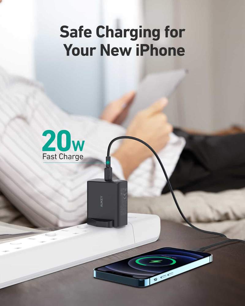 Aukey PA-F3S Fast Charger with Foldable Plug (32W & 2 Port PD Charger)